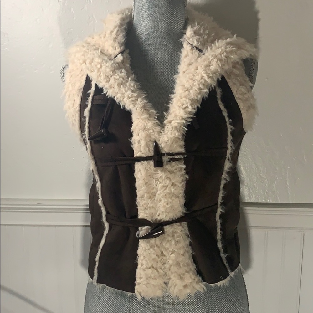 J.J. Basics polyester and faux Mongolian vest sz M